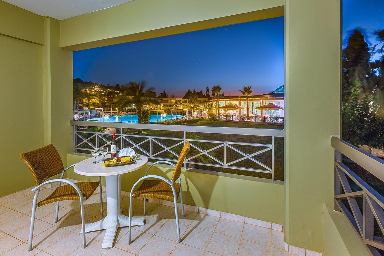 Kipriotis Maris Suites Psalidi  Exterior photo